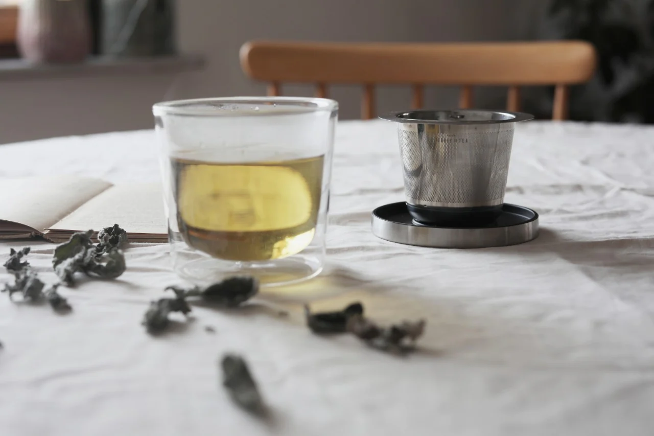 LEAVES TO TEA Cup with Strainer 260ml - Image 11